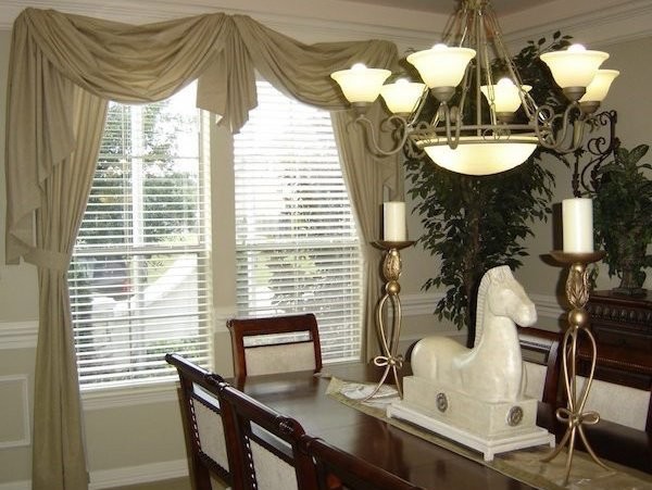 Hunter Douglas Dealer Image